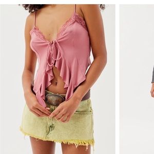 URBAN OUTFITTERS ~ pink top